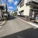 武蔵野市吉祥寺本町３丁目 前面道路（２０２６年８月撮影）
