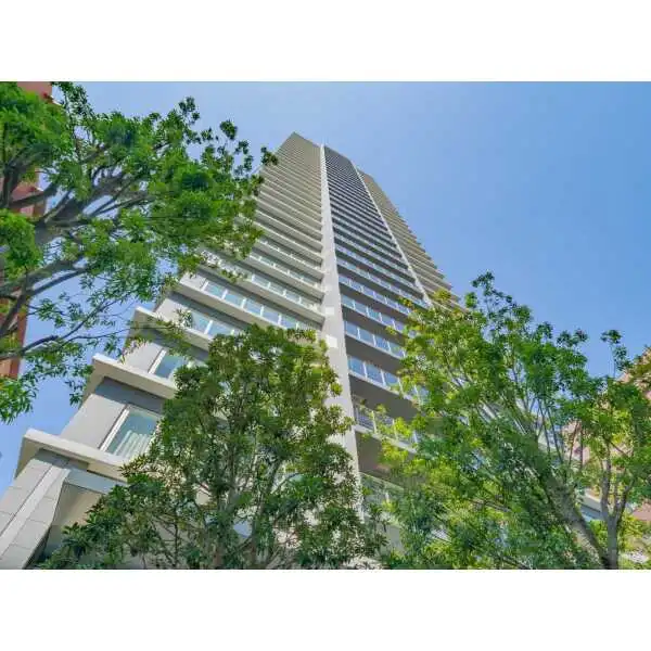 クラッシィタワー新宿御苑 外観