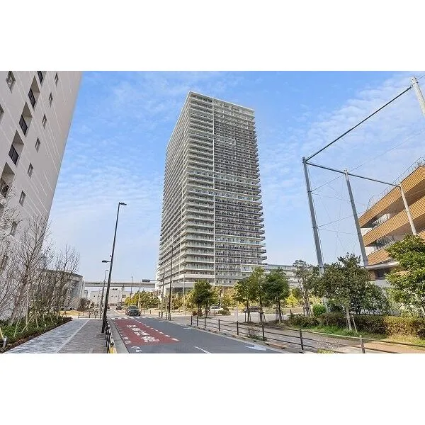 ブリリア有明シティタワー ２０１４年１２月築　３３階建免震構造タワーマンション
