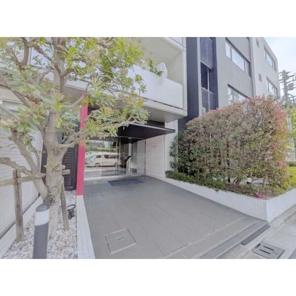 小田急コアロード六本木フロンテ エントランス