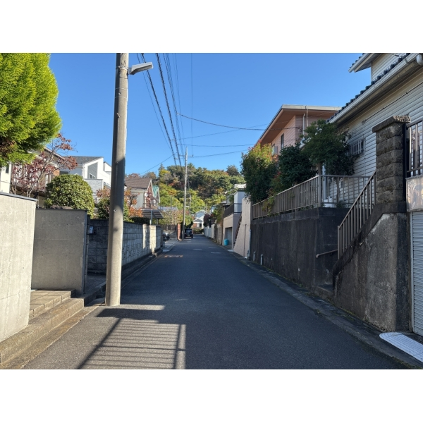 日野市南平１丁目 前面道路