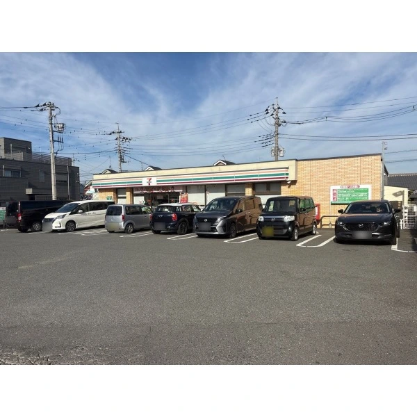 日野市南平１丁目 セブン-イレブン 日野高幡橋南店（コンビニ）まで約480m（徒歩6分）