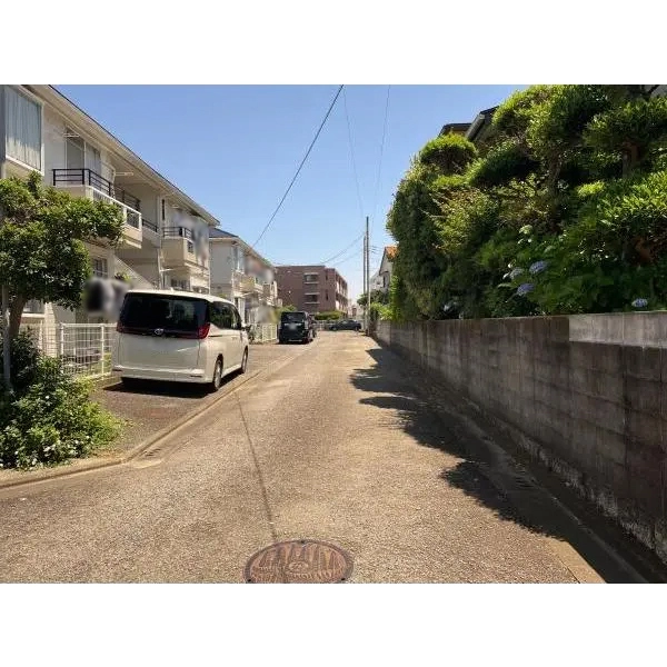 藤沢市本鵠沼３丁目 前面道路