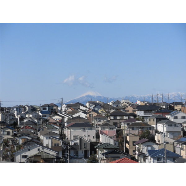 サンハイツ新井町三号棟 9階テラスからの眺望です。気象条件によっては富士山を望みます！