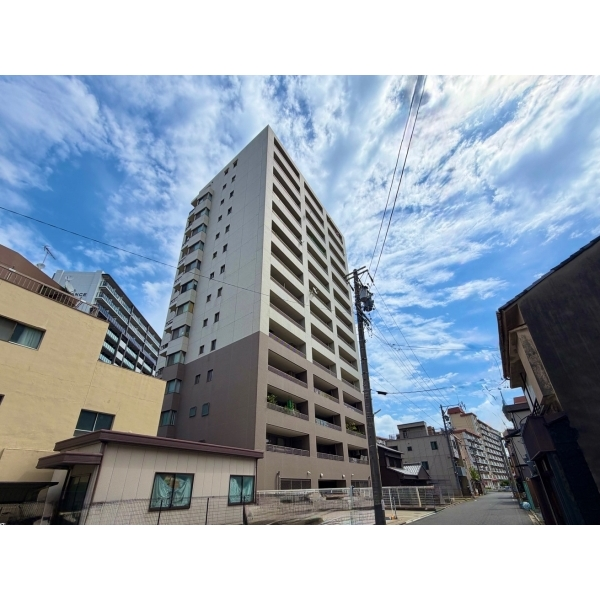 ロイヤルマンション新栄ヴァリエ 外観