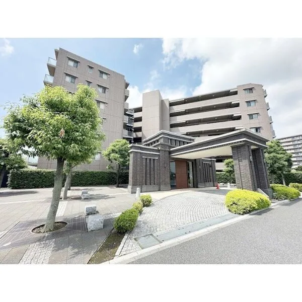デイパーク横濱綱島 【間取り】ウォークインクローゼット付きのゆとりある間取りプラン。独立性とプライバシー性の高いア・・・