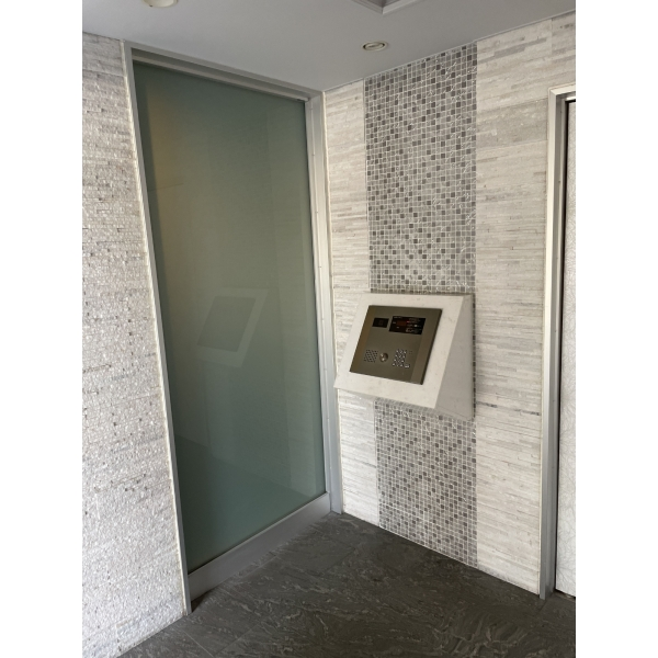 グランドリュイソー エントランス