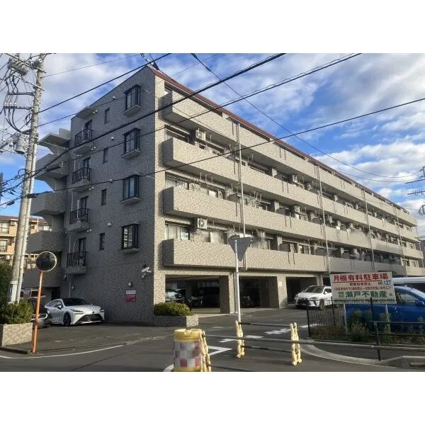 ライオンズマンション相武台３丁目 1996年1月築、総戸数40戸、「相武台前」駅徒歩8分