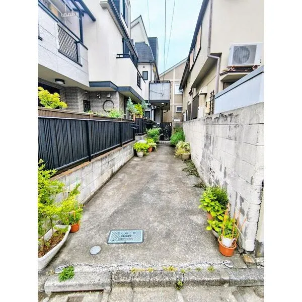 中野区若宮３丁目 閑静な住宅街に立地。