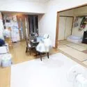 セザール第二上井草 隣室の和室とはつなげて広々と使えます。リビングダイニングとの一体感が家族団らんの場になります。