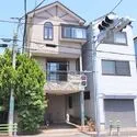 国分寺市北町２丁目 西国分寺行のバス停「並木町２丁目」停まで徒歩1分。暑さや寒さの影響を受けにくく、快適に移動できます。