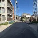 草加市西町 前面道路（２０２６年１０月撮影）
