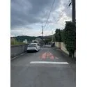 飯能市美杉台２丁目 現地前面道路（北東側）
