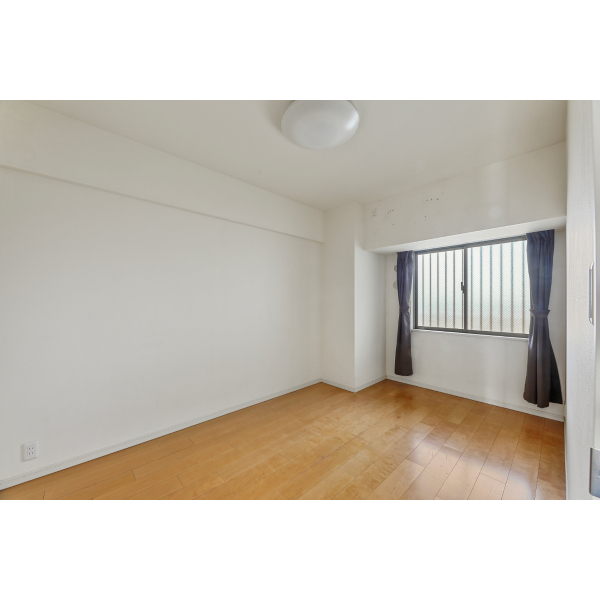 エストリオいには野 家具・調度品は価格に含まれません。