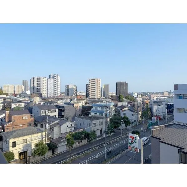 ライオンズマンション南小岩第２ 南側バルコニーからの眺望（永続的に保証されません）
