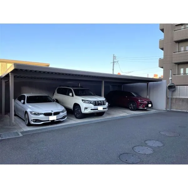 ヴィークコート覚王山向陽町 平置き駐車場