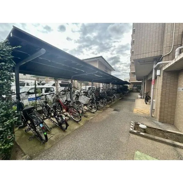 ハイホーム八千代緑が丘 敷地内駐輪場（月額２００円）