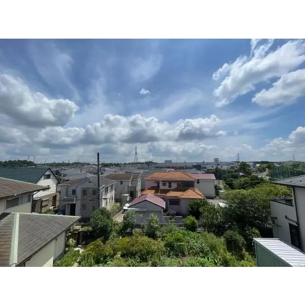 四街道市和良比 バルコニーからの眺望です。