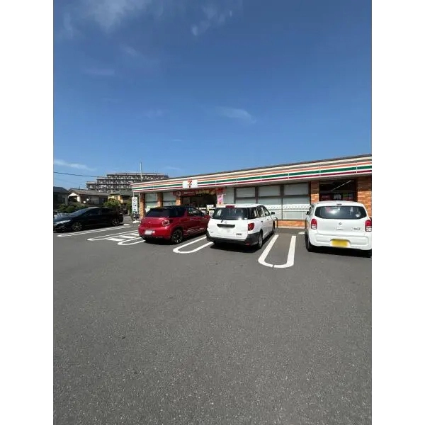 四街道市和良比 セブンイレブン四街道美しが丘店（コンビニ）まで約480m（徒歩6分）