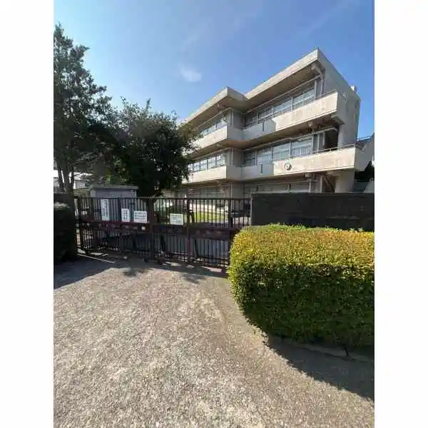 四街道市和良比 市立四和小学校（小学校）まで約570m（徒歩8分）