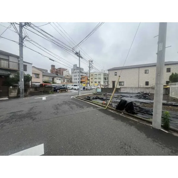 横浜市鶴見区下野谷町３丁目 現地：全2区画（写真右）(撮影年月：2026年07月)