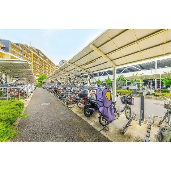 レイディアントシティ向ヶ丘遊園フランス街区 自転車置場1住戸1台無償