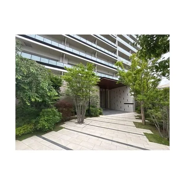 クラッシィハウス湘南藤沢 エントランス前