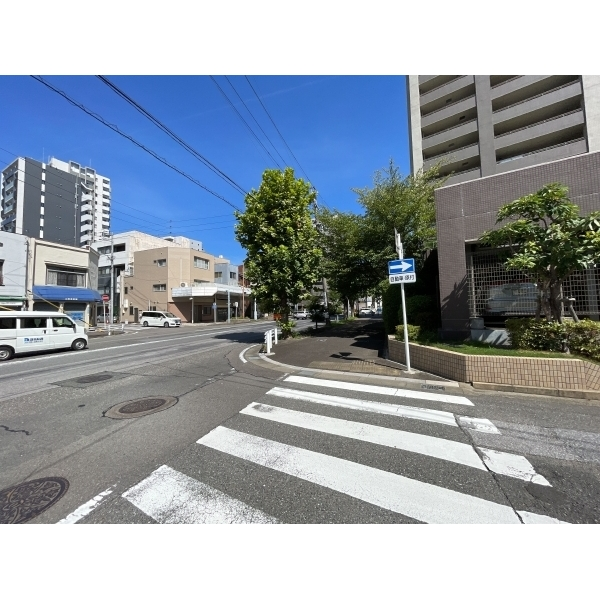 エムズシティ一宮グランステージ 前面道路