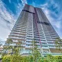 パークタワー晴海 現地外観　緑あふれる庭園が特徴のマンションです