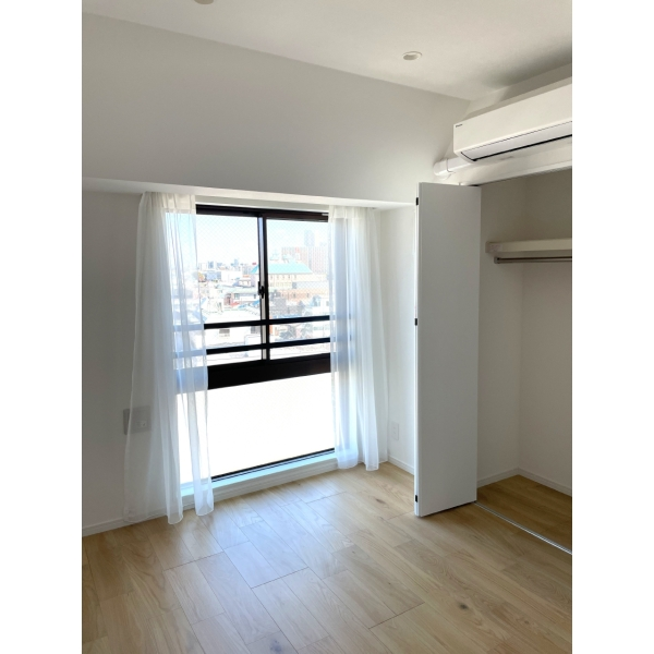 セザール南小岩 北東側洋室約5.6畳