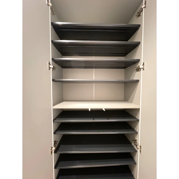 セザール南小岩 下足入