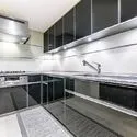 フォルム内藤町 6.2帖の広々としたキッチンは独立しているため、お料理の匂いが広がりにくいです。