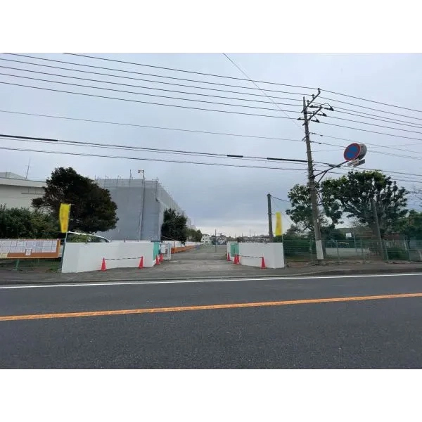 座間市相模が丘３丁目 相模が丘小学校（小学校）まで約240m（徒歩3分）