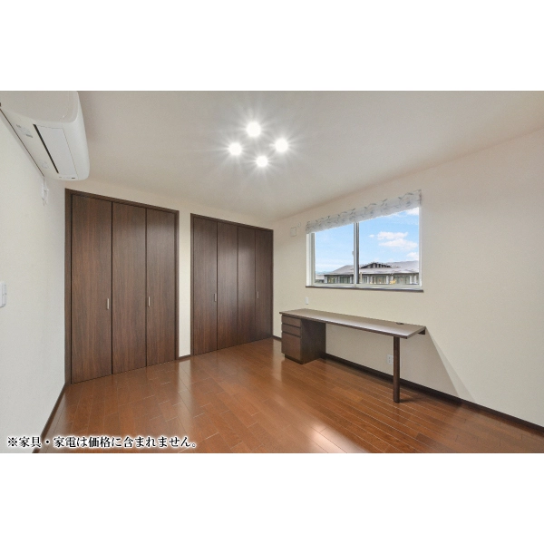 京都市東山区粟田口三条坊町 2階洋室（約6畳）