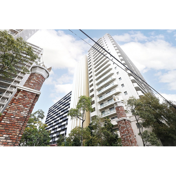 リバーガーデン福島木漏れ日の丘ＡＢ棟 外観