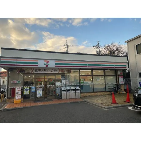 グランドメゾンThe覚王山ヒルズ セブンイレブン名古屋覚王山店（コンビニ）まで約160m（徒歩2分）