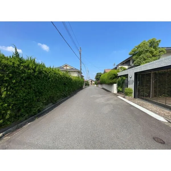 町田市つくし野１丁目 北東側道路