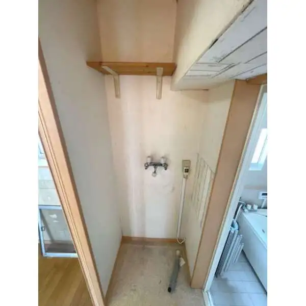 産業住宅三鷹第4アパート 洗濯機置場