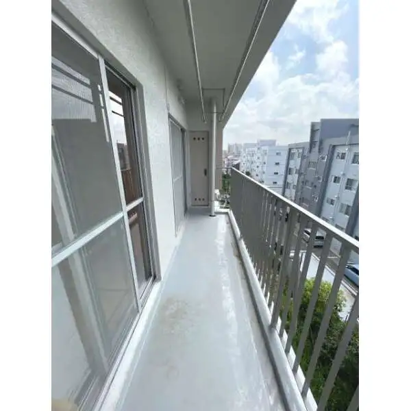 産業住宅三鷹第4アパート バルコニー