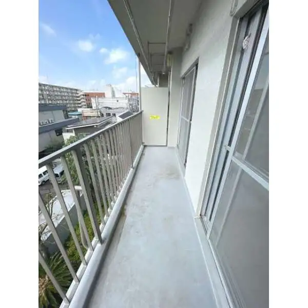 産業住宅三鷹第4アパート バルコニー