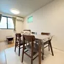 大田区上池台３丁目 やわらかな自然光が差し込む２面採光のリビングです。