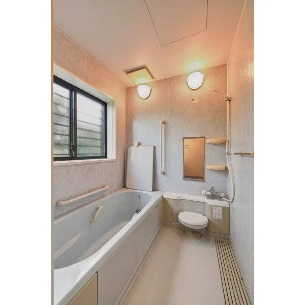 岩倉市泉町板屋 バス