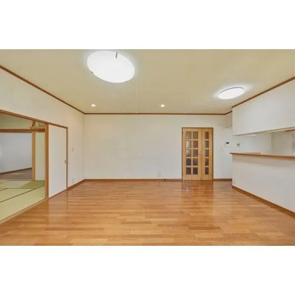 岩倉市泉町板屋 リビング