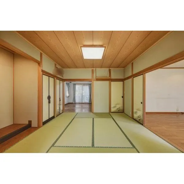 岩倉市泉町板屋 和室