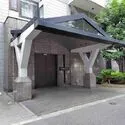 ルクラス本駒込 ■落ち着いたデザインのエントランスで、日々の暮らしを出迎えてくれます。