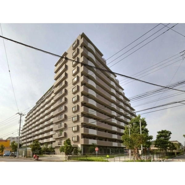 ファミール市川ガーデンプラザ・ウエスト 外観