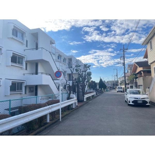 藤和南神大寺コープ 前面道路