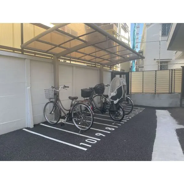サンピア哲学堂公園 駐輪場