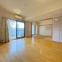 清瀬パークハウス LD・和室間の襖を開けると、約17.1帖の大きなLDとなります。