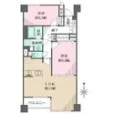 コートハウス早稲田 ■リビング・ダイニングを見渡せるカウンターシステムキッチン。■4階・南向き住戸のため、陽当たり良好。